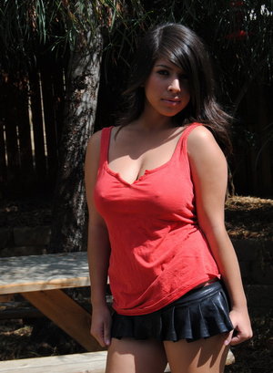 18 year old girl Katya spits out cum after virginity losing intercourse